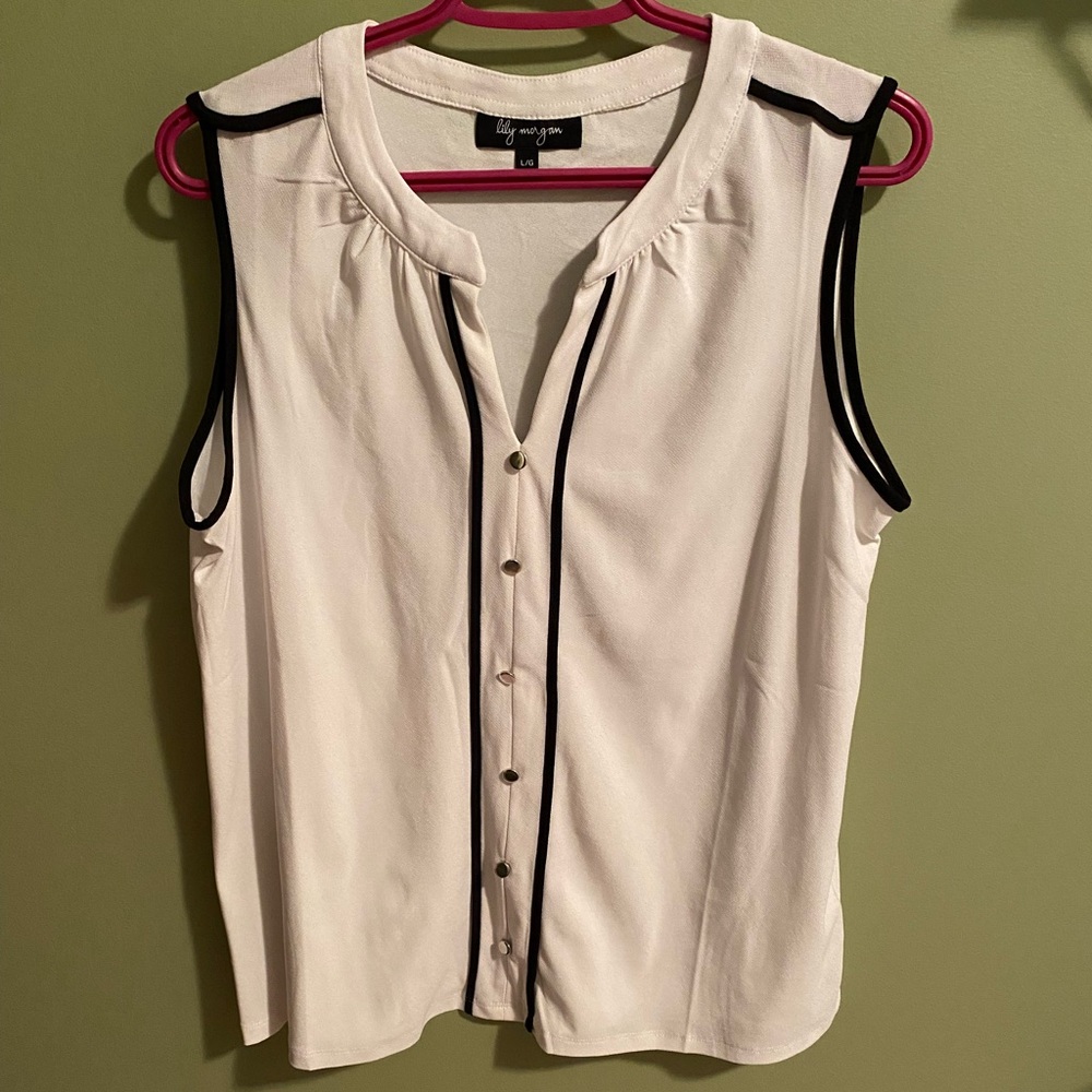 Work sleeveless top